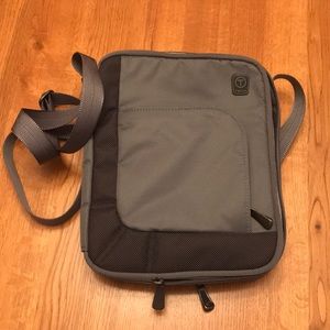 NWOT T-Tech by Tumi RFID Blocking Bag
